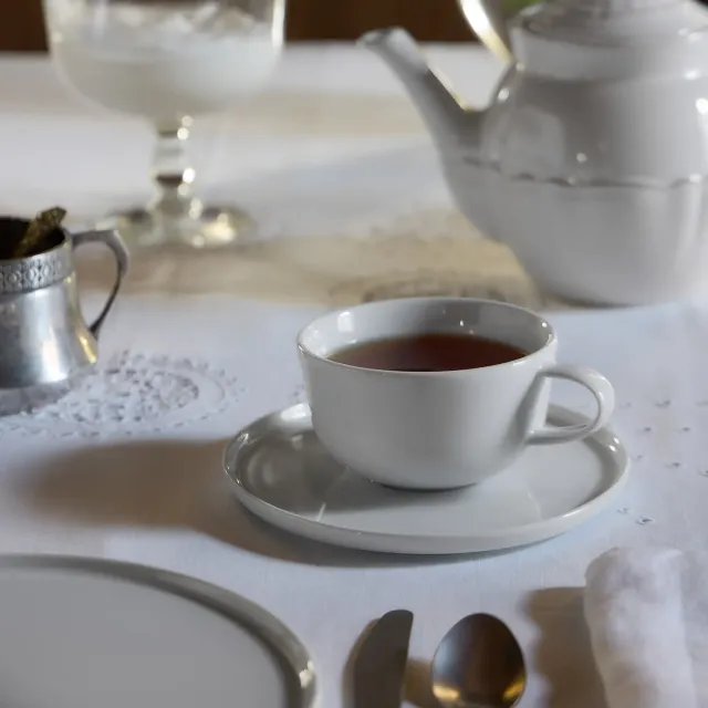 Costa Nova Resonance tekop hvid porcelæn