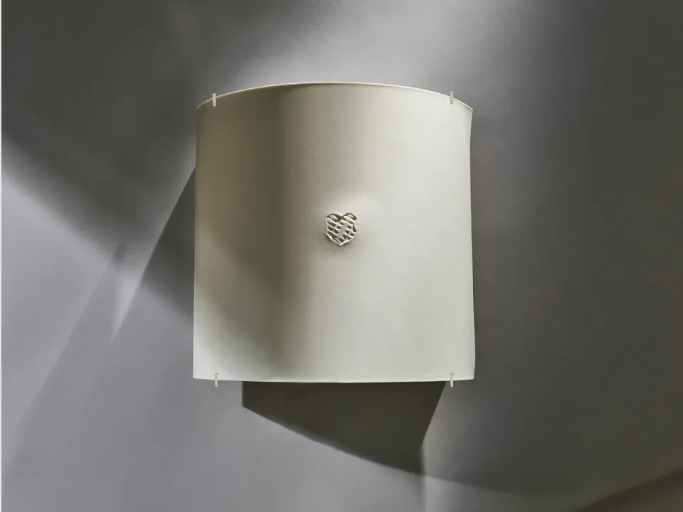 Luna Heritage væglampe hvid porcelæn våbenskjold