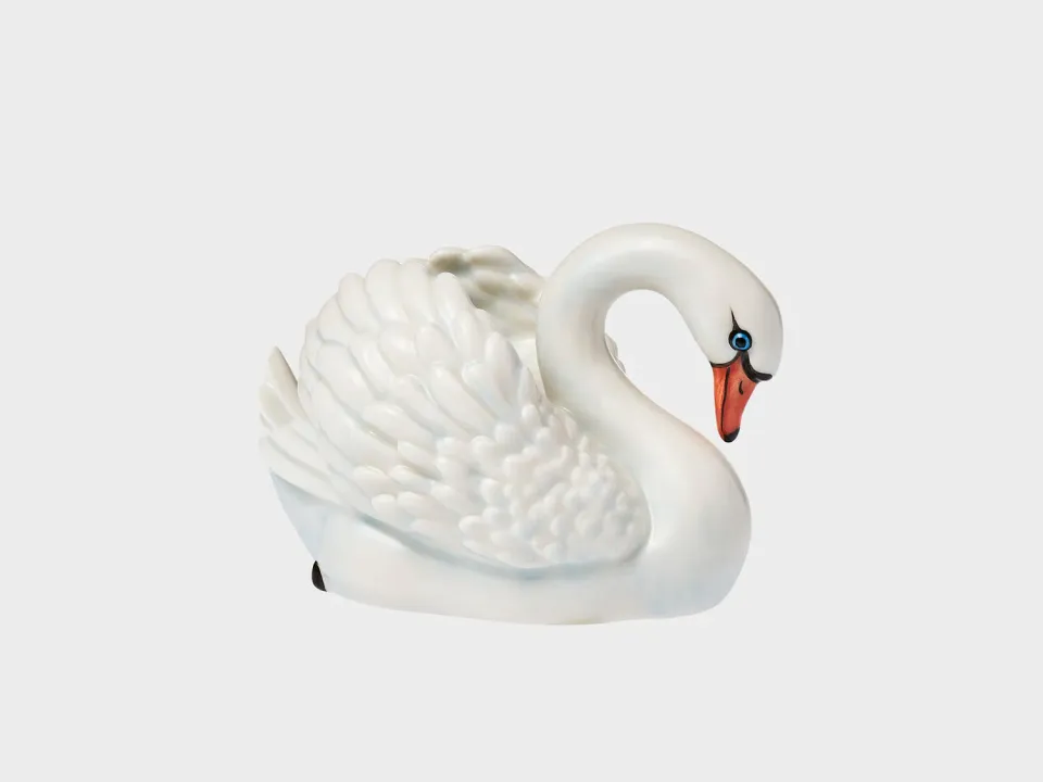 Nymphenburg svanefigur 976b porcelæn lukkede vinger