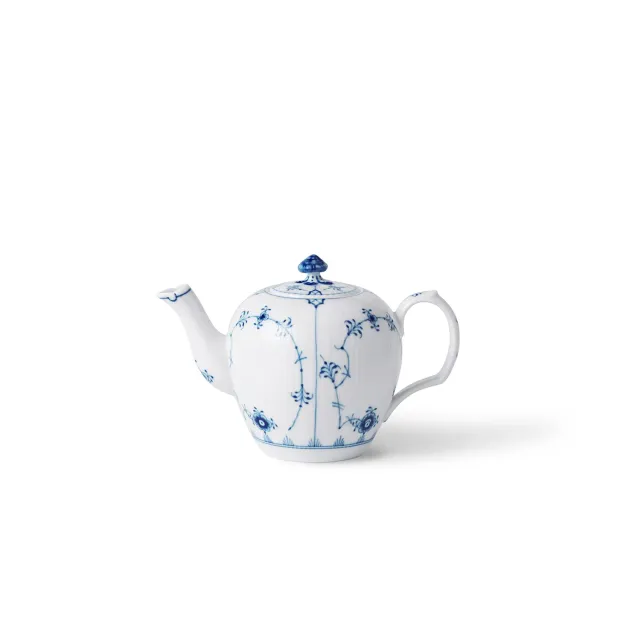 Kgl. Porcelæn Musselmalet Riflet tekande 35 cl