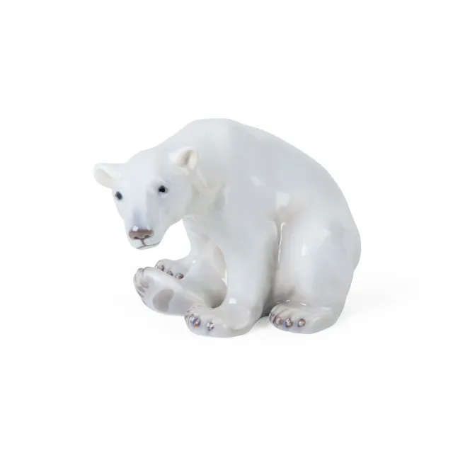 Kgl. Porcelæn siddende isbjørn figur 12 cm hvid