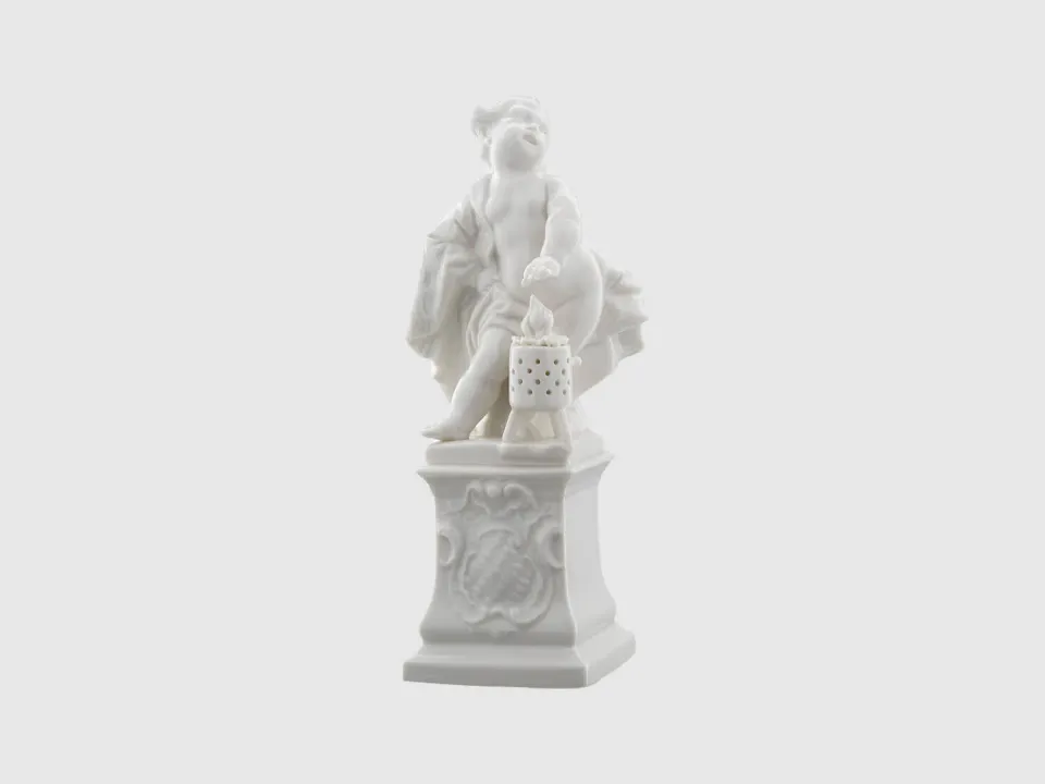 Nymphenburg Putto Winter figur elfenbein glasiert klassisk