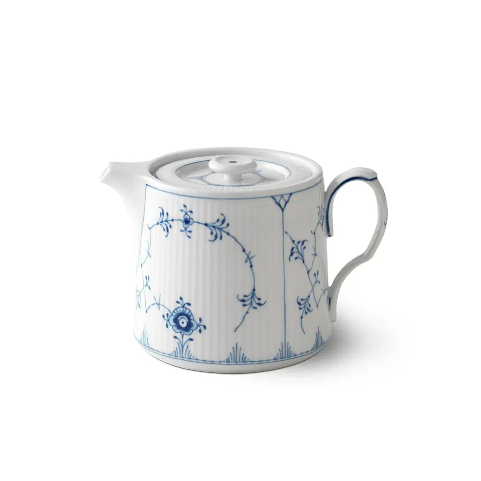 Kgl. Porcelæn Musselmalet Riflet tekande 75 cl